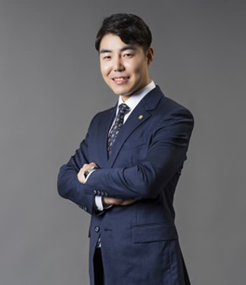 [엑스포츠뉴스]부산형사변호사 “강제추행, 준강제추행 이런 대처는 안된다”