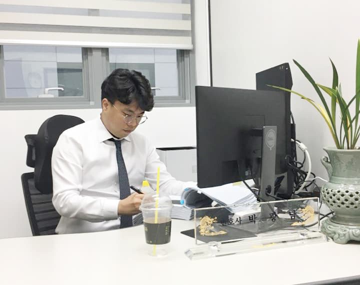 근로기준법위반 혐의 연루, 신속하고 정확한 수원형사변호사 조력 활용 필요한 사안