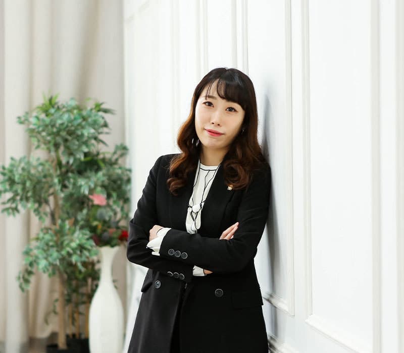 형사사건 결합된 이혼, 가해자라고 불리한 요구 무조건 수용하지 않아도 [박세미 변호사 칼럼]